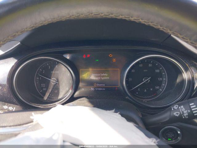 Buick Encore GX Preferred Fwd Image 11