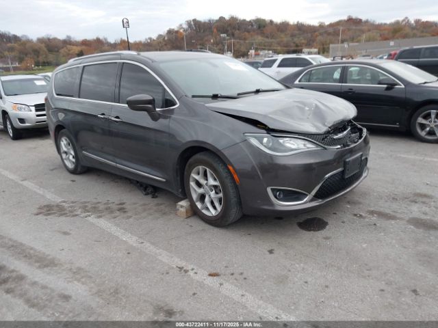 Chrysler Pacifica Touring L Plus Image 1