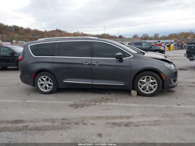 Chrysler Pacifica Touring L Plus Image 15