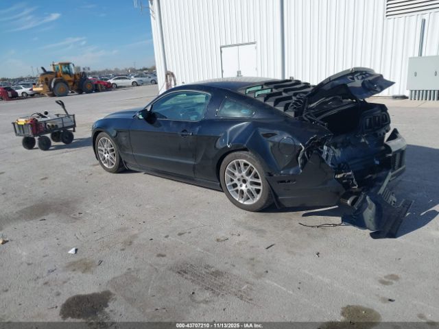 Ford Mustang V6 Premium Image 7