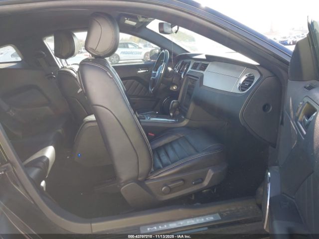 Ford Mustang V6 Premium Image 6