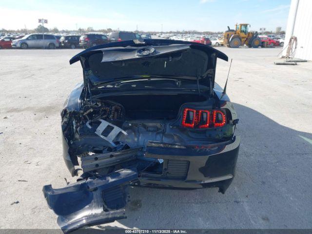 Ford Mustang V6 Premium Image 3