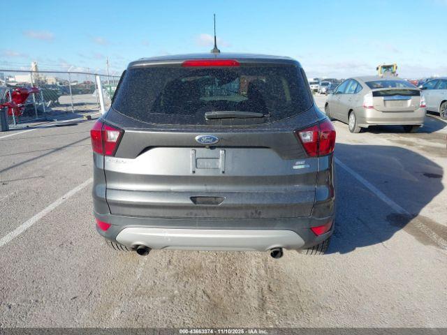 Ford Escape Se Image 2