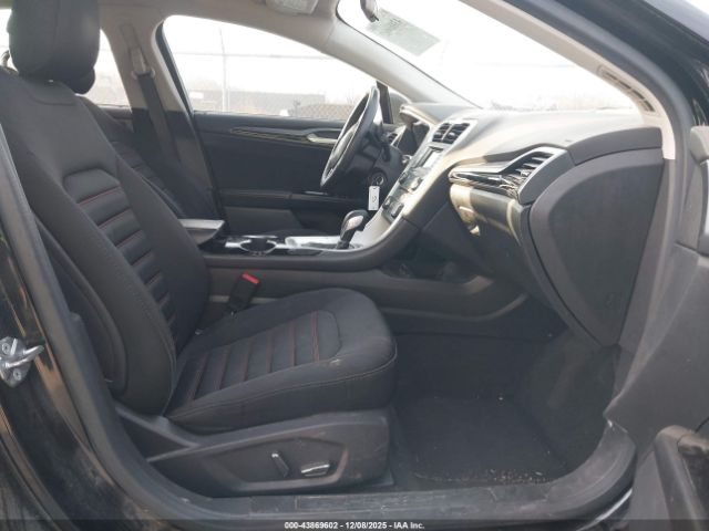 Ford Fusion Se Image 6