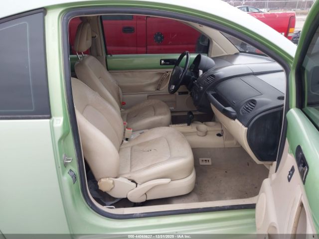 Volkswagen Beetle Glx Image 5