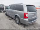 Chrysler Town & Country Touring-l Image 4