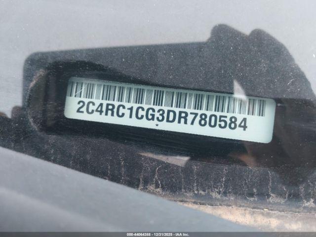 Chrysler Town & Country Touring-l Image 10