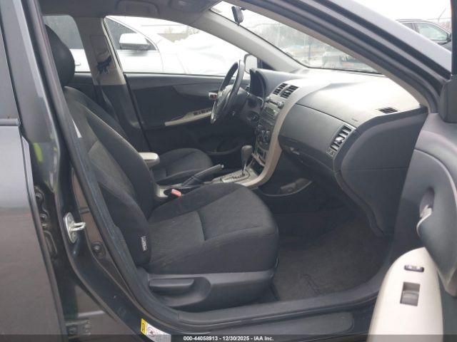 Toyota Corolla S Image 4