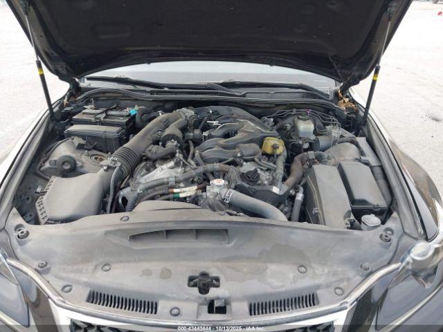Lexus Is Image 15