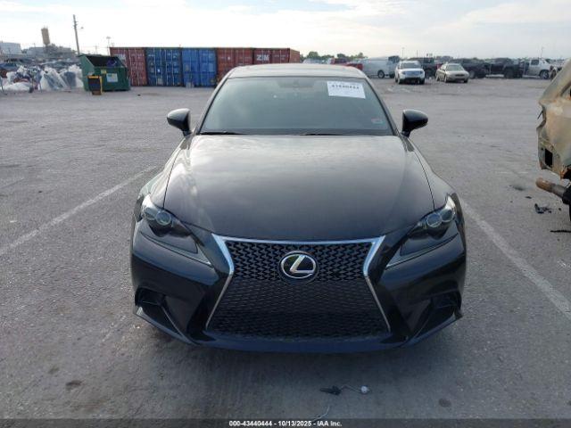 Lexus Is Image 16