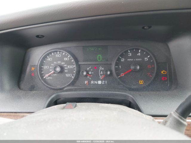 Ford Crown Victoria Lx Image 3