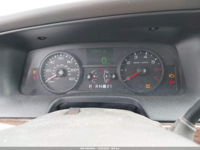 Ford Crown Victoria Lx Image 3