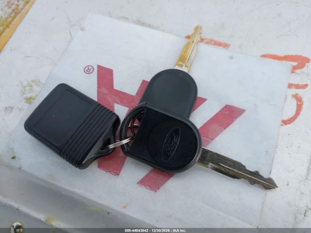 Ford Crown Victoria Lx Image 7