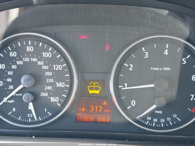 BMW 3 Series Image 11