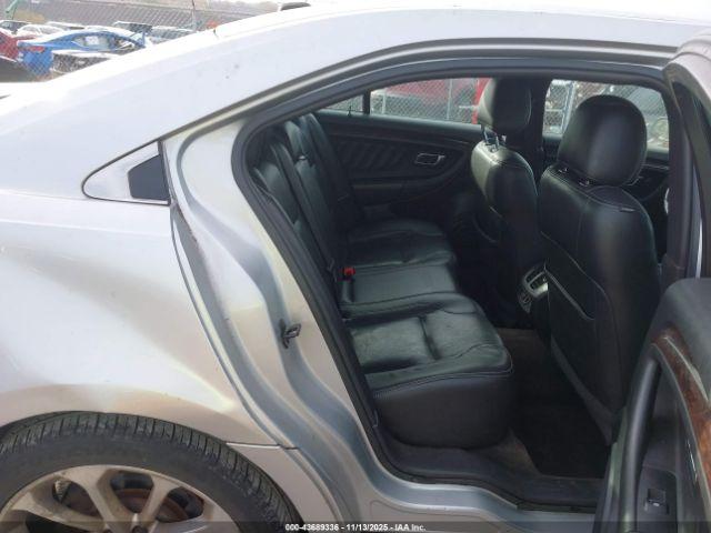 Ford Taurus Limited Image 6