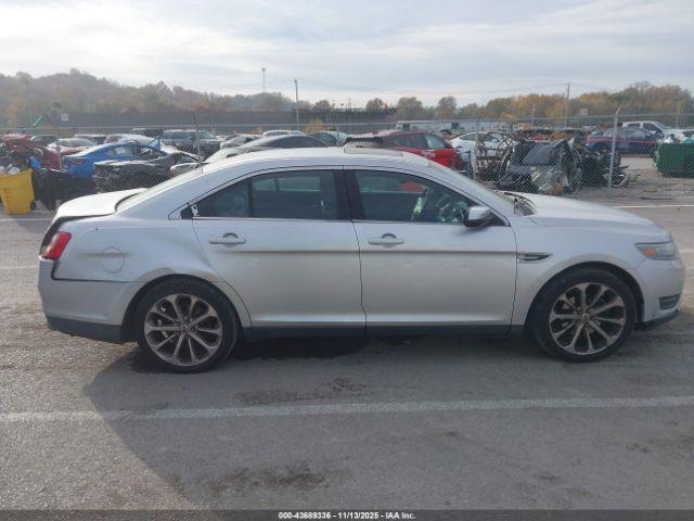 Ford Taurus Limited Image 12
