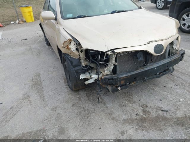 Toyota Camry Le Image 5