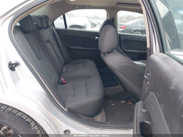 Ford Fusion Se Image 8