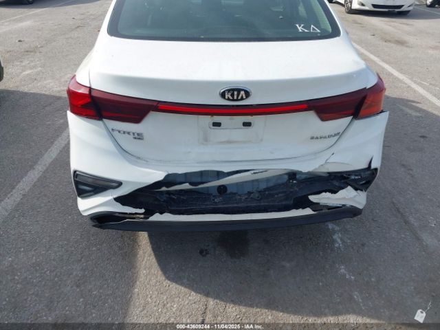 Kia Forte Fe Image 6