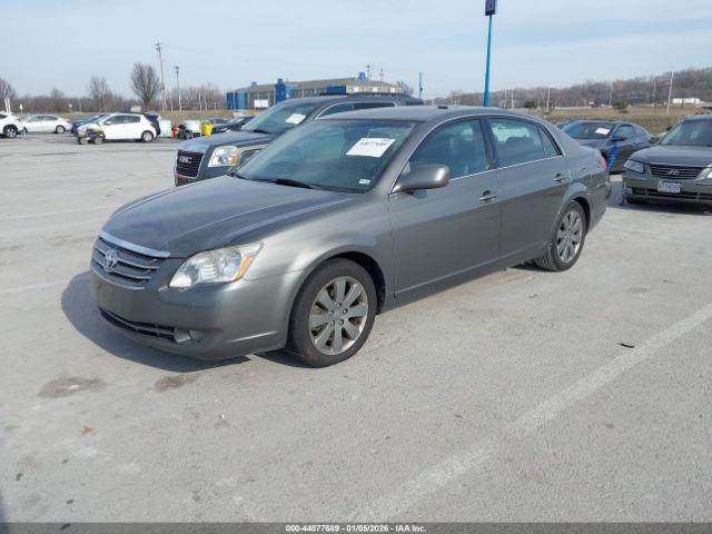 Toyota Avalon Touring Image 2