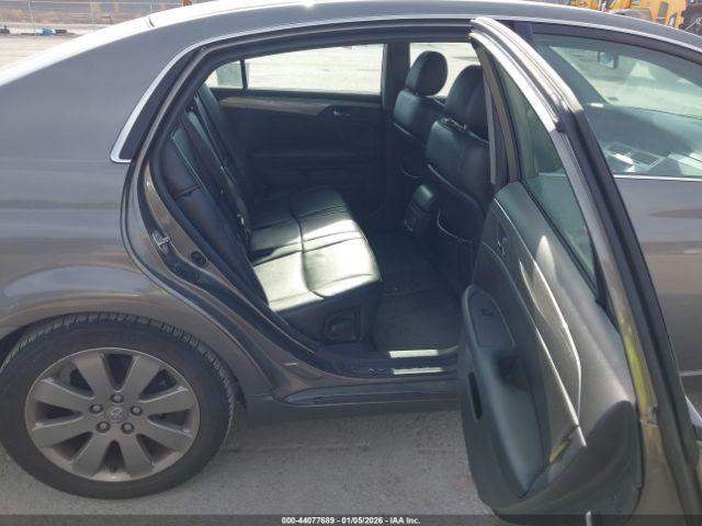 Toyota Avalon Touring Image 7