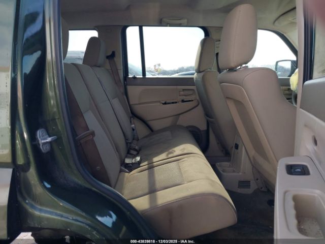 Jeep Liberty Sport Image 10