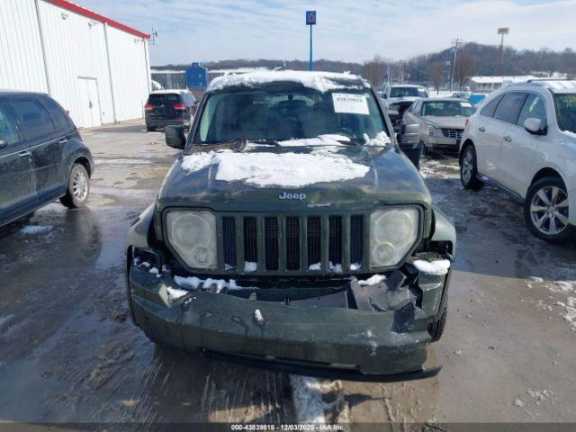 Jeep Liberty Sport Image 16