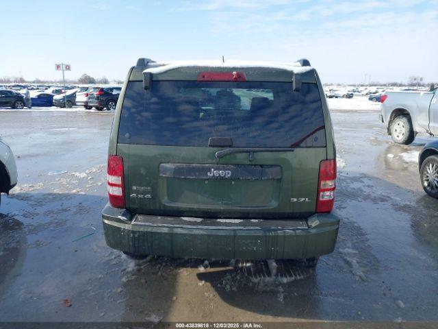 Jeep Liberty Sport Image 14