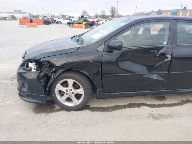 Toyota Corolla S Image 16