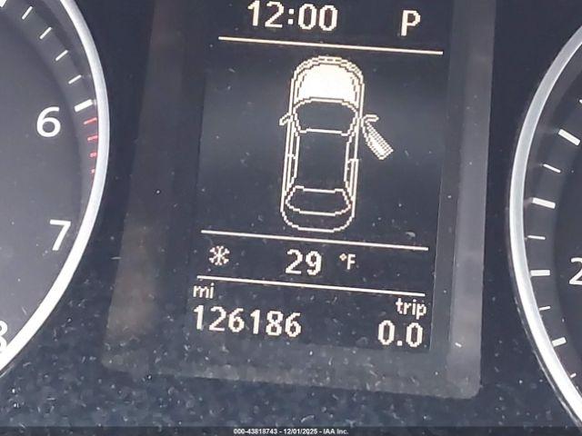 Volkswagen CC 2.0t Sport Image 14