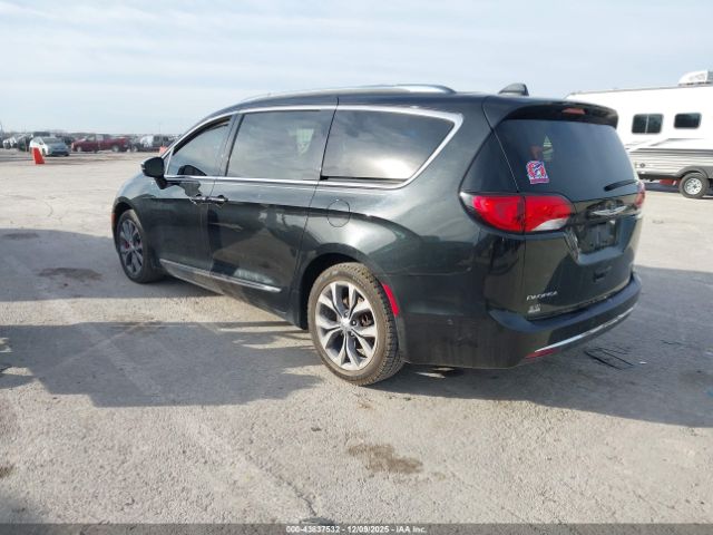 Chrysler Pacifica Limited Image 13