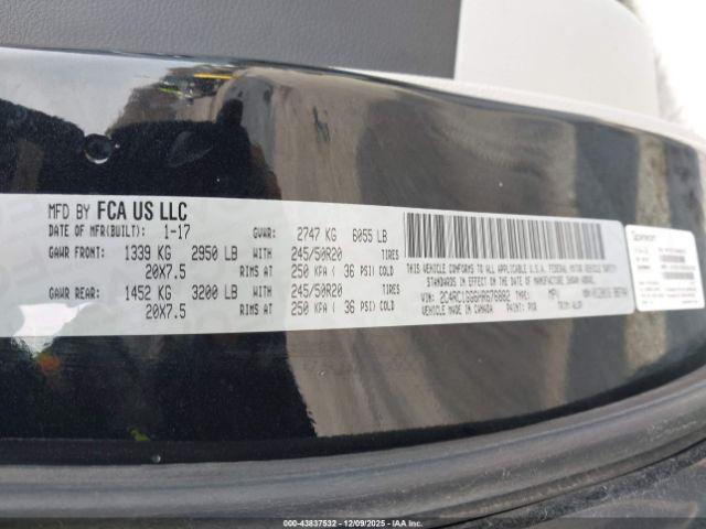 Chrysler Pacifica Limited Image 7