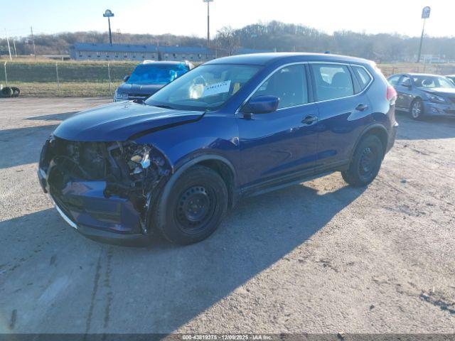 Nissan Rogue S Image 3