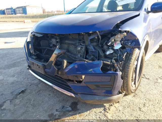 Nissan Rogue S Image 9