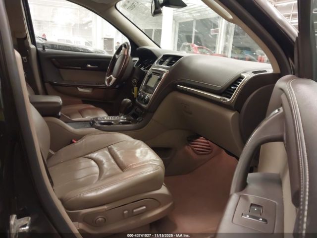 GMC Acadia Denali Image 15