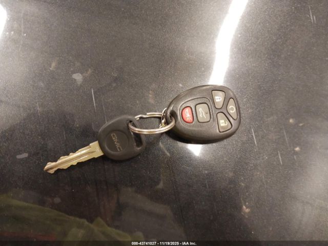 GMC Acadia Denali Image 13