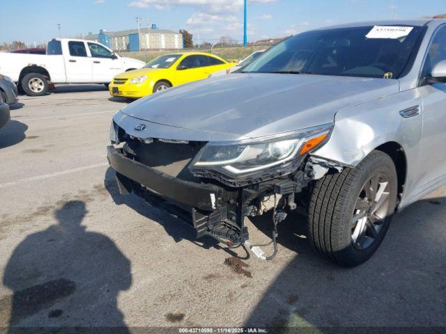 Kia Optima Lx Image 3