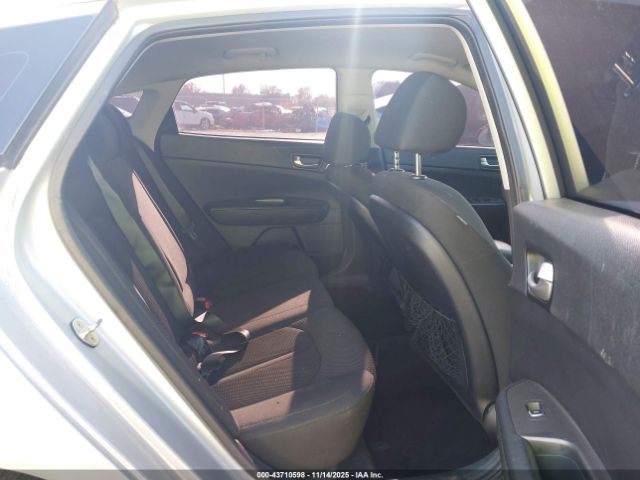 Kia Optima Lx Image 6