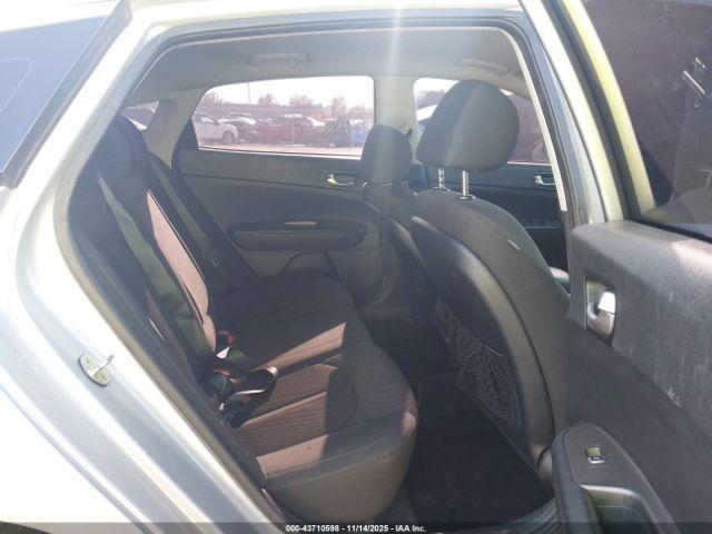 Kia Optima Lx Image 6