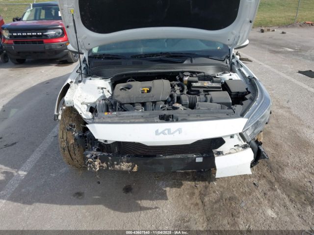 Kia Forte Fe Image 10