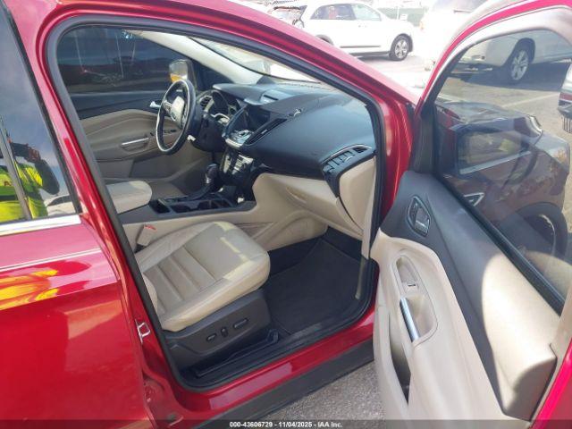 Ford Escape Titanium Image 5