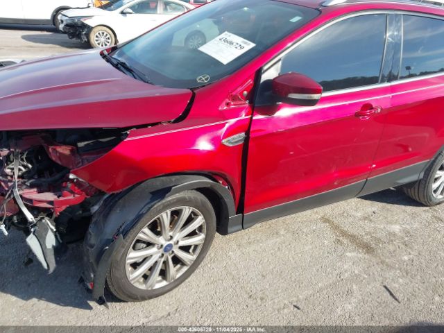 Ford Escape Titanium Image 16