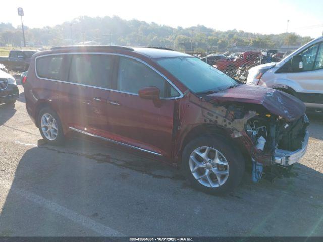  Salvage Chrysler Pacifica