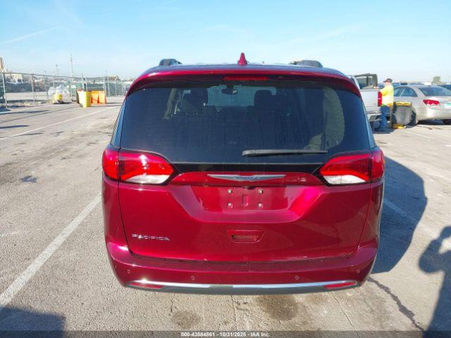 Chrysler Pacifica Touring-l Image 16