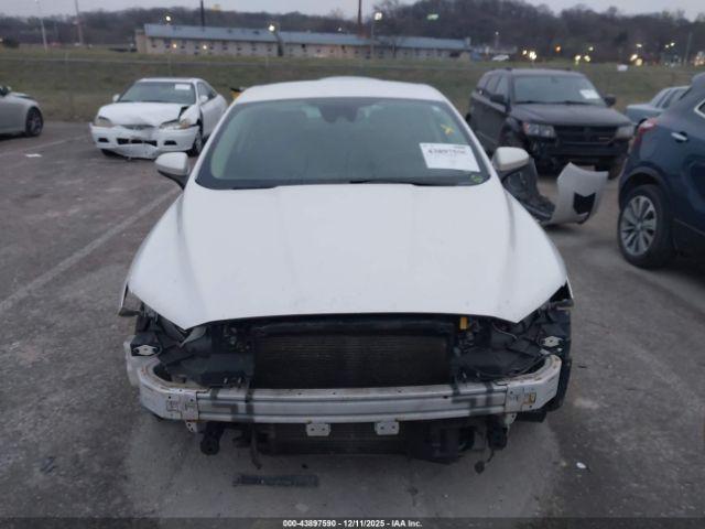 Ford Fusion Se Image 4