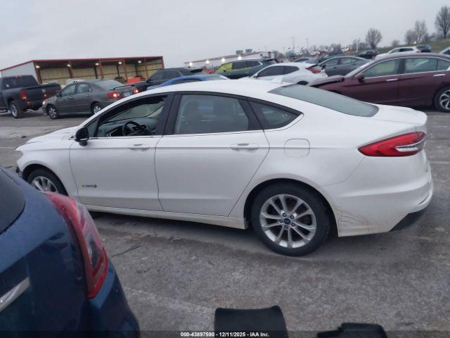 Ford Fusion Se Image 11