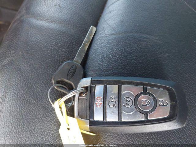 Ford Explorer Xlt Image 15