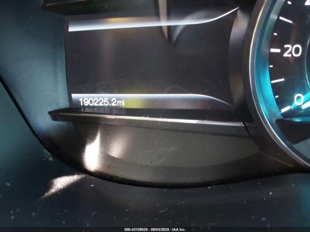 Ford Explorer Xlt Image 2