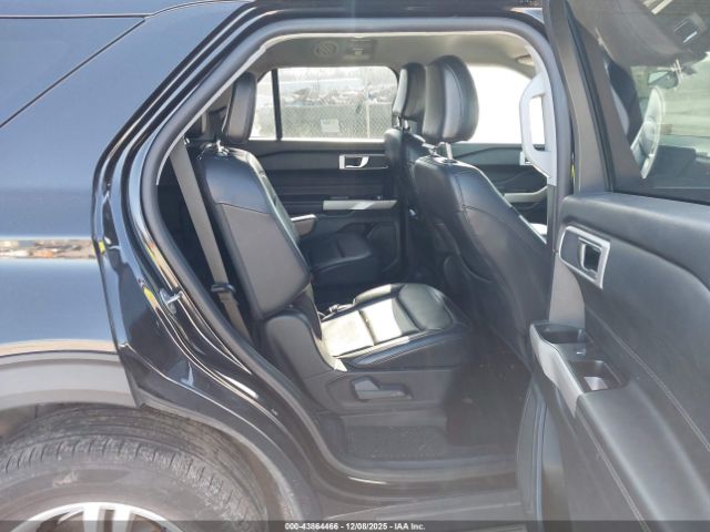 Ford Explorer Xlt Image 9