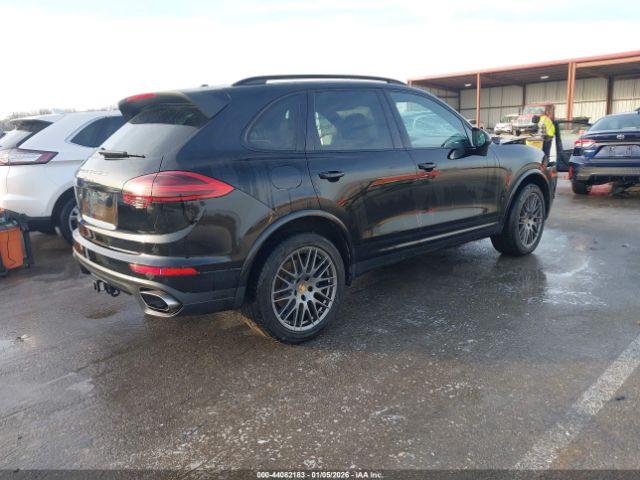 Porsche Cayenne Platinum Edition Image 17
